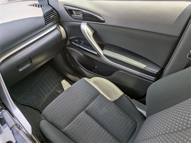 2023 Mitsubishi Eclipse Cross LE photo 16