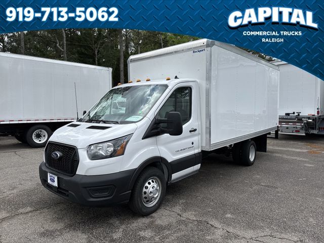 2024 Ford Transit Cutaway photo 4