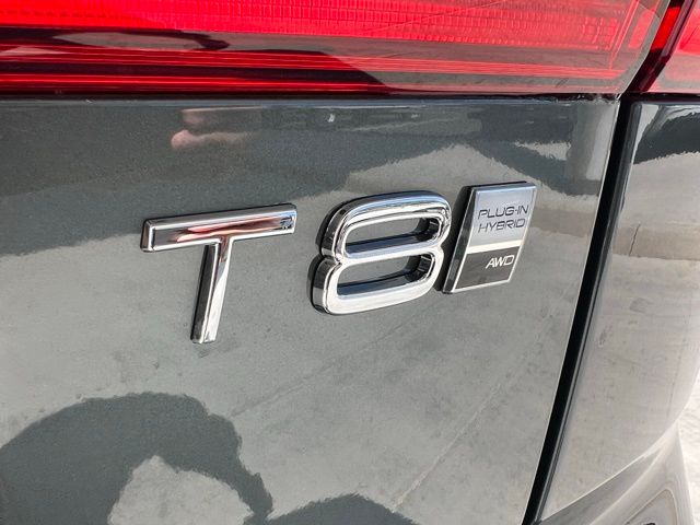 2026 Volvo XC60 Hybrid T8 photo 33