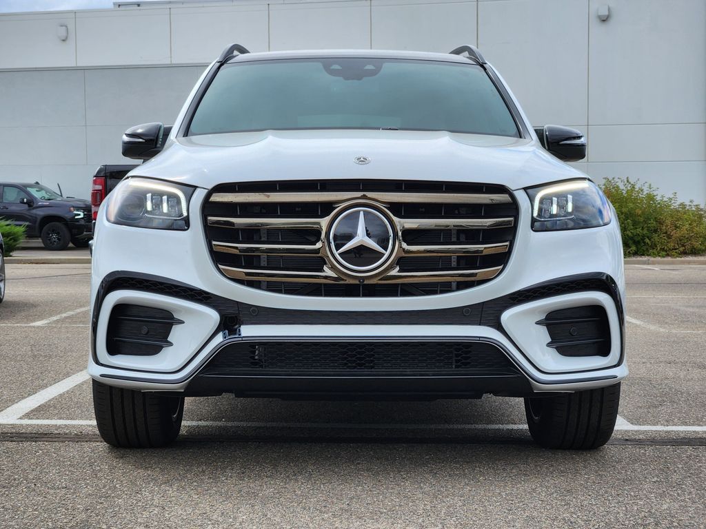 2026 Mercedes Benz GLS 580 4MATIC photo 2