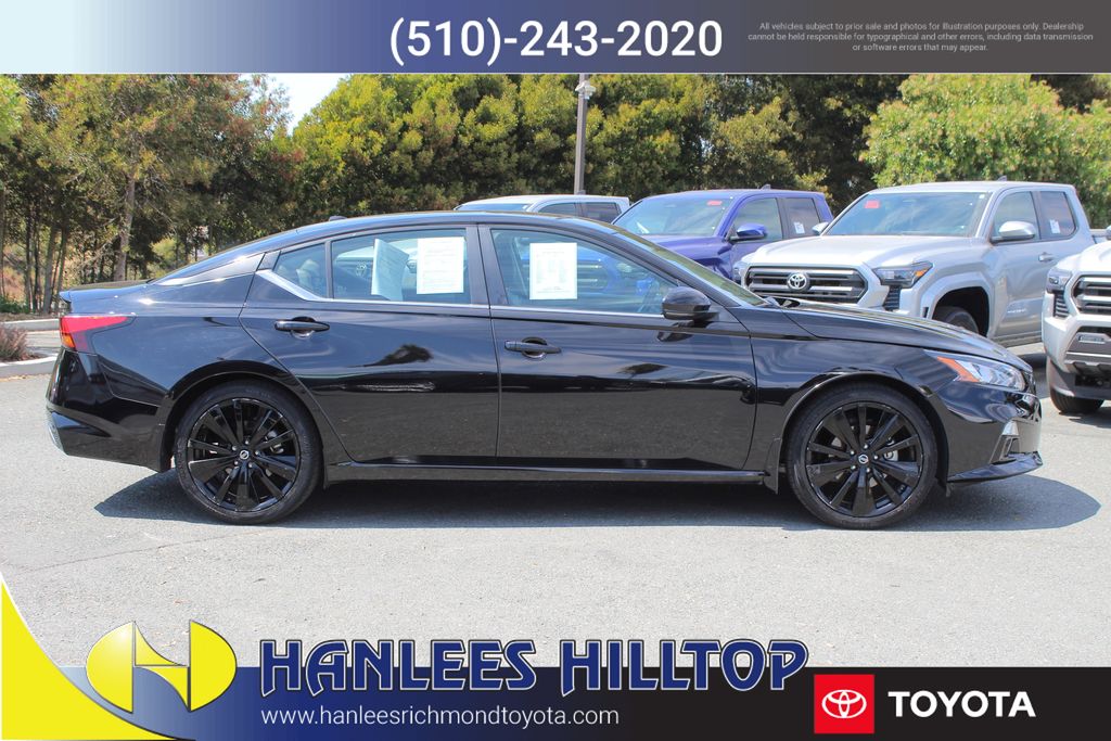 2022 Nissan Altima 2.5 SR photo 4
