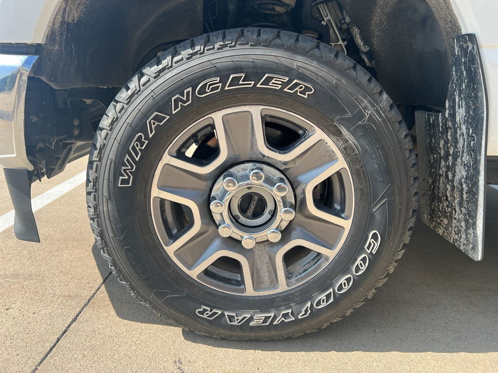 2023 Ford F-250 Lariat photo 9