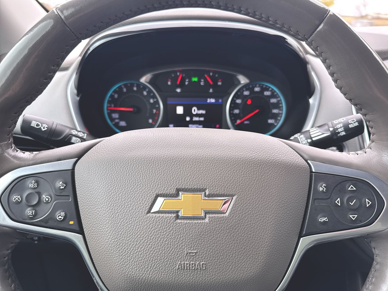 2021 Chevrolet Traverse Premier photo 3