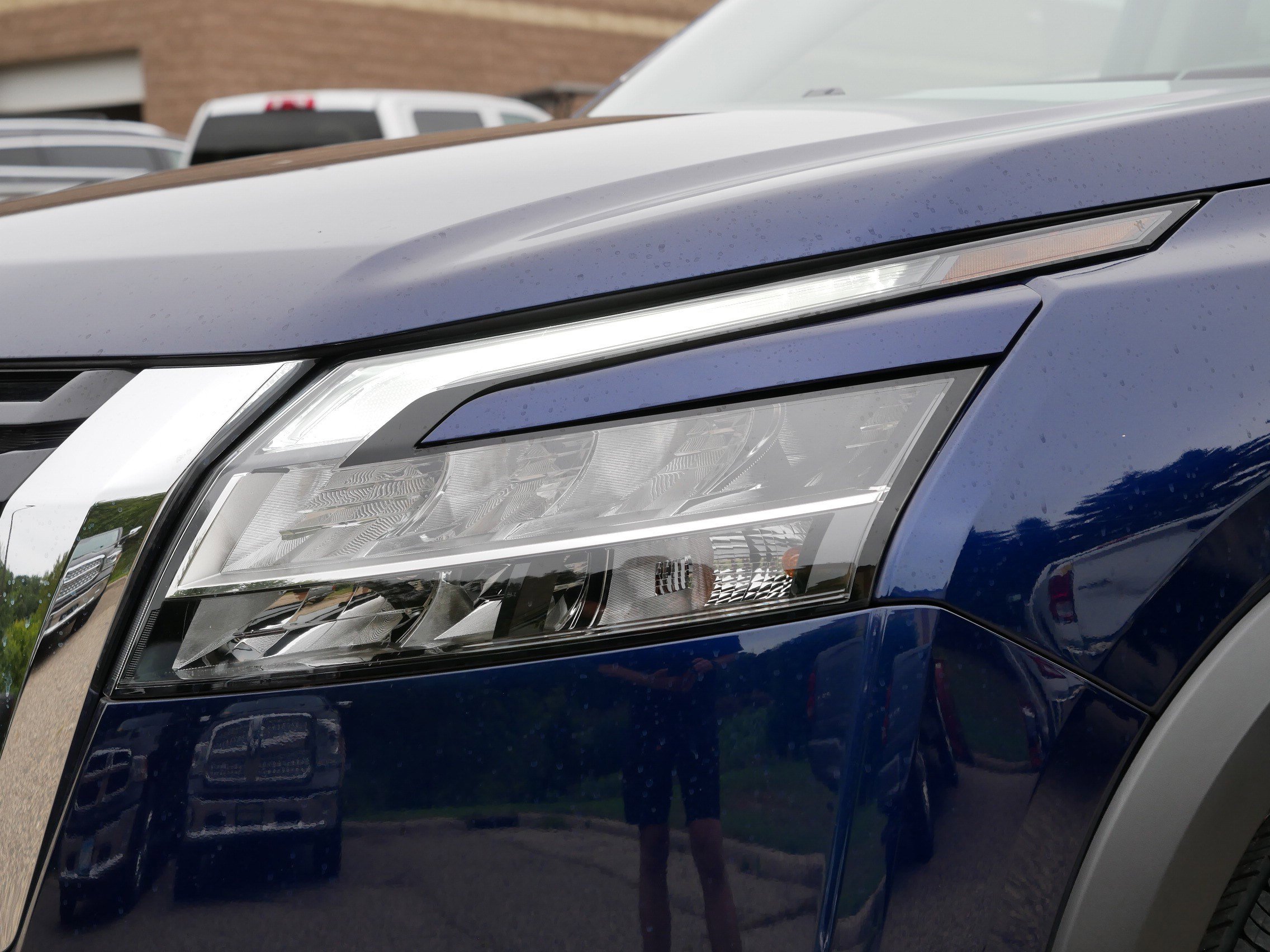 2024 Nissan Pathfinder SL photo 16