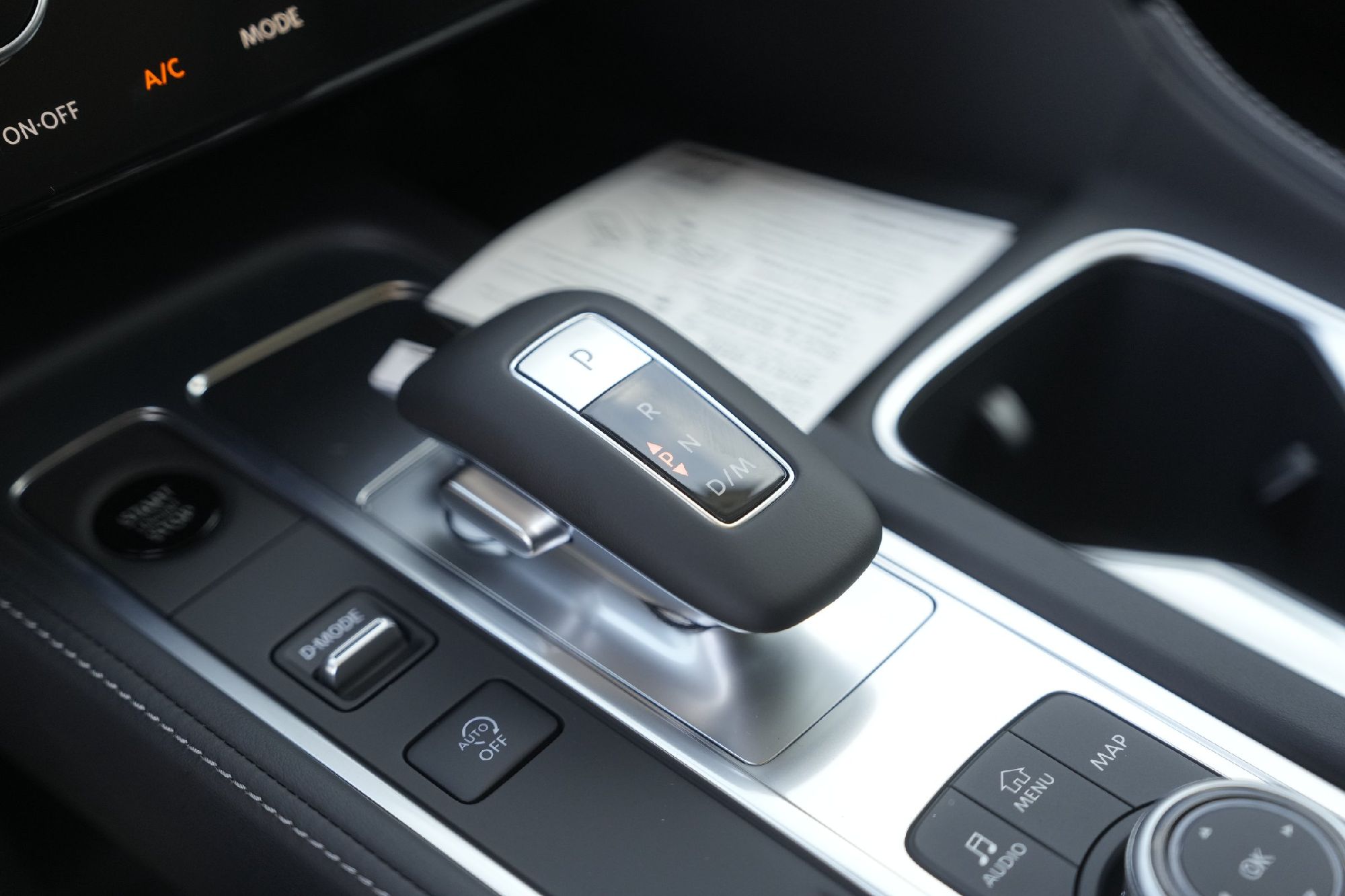 2026 Infiniti QX60 Luxe photo 11