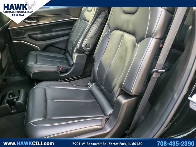 2022 JEEP GRAND CHEROKEE L - Image 11