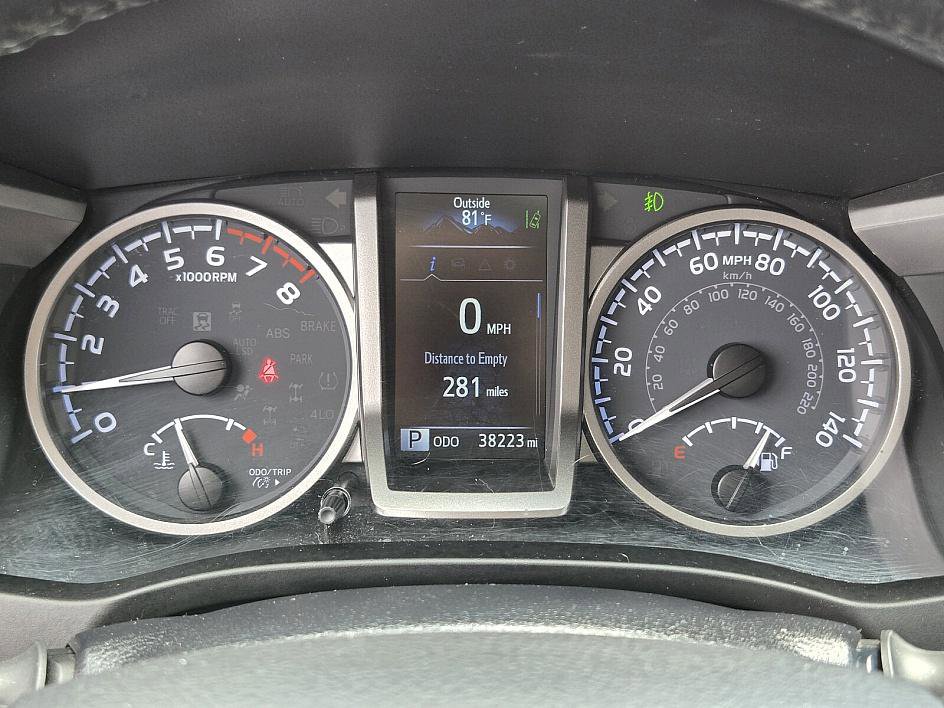 2021 Toyota Tacoma SR5 photo 17