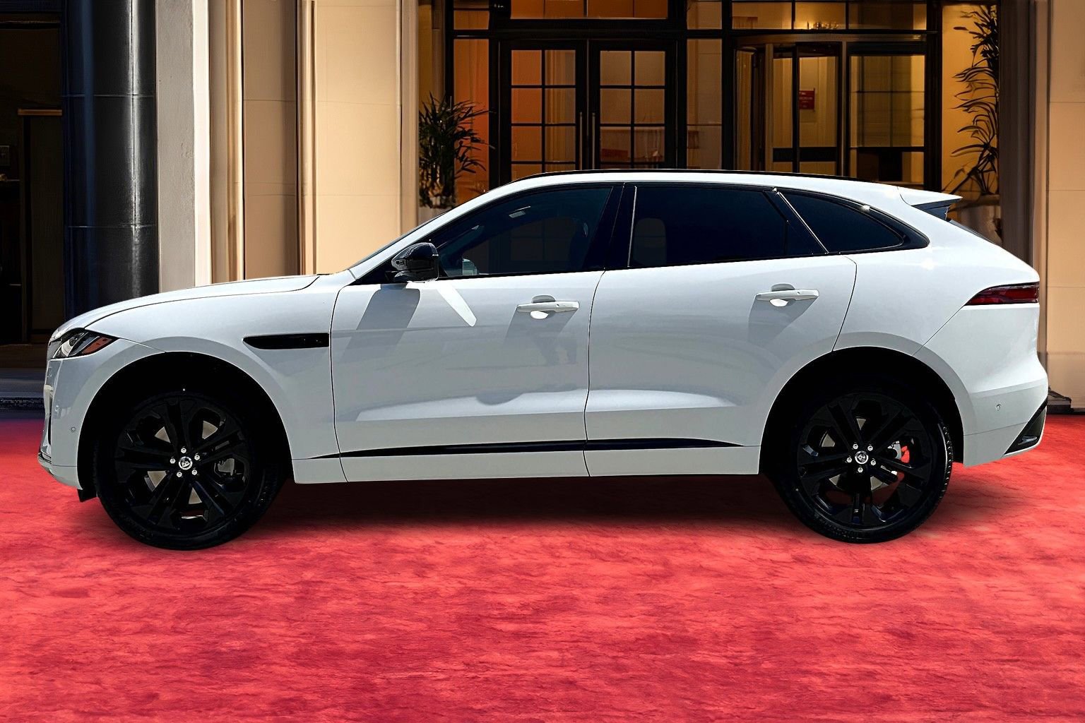 2026 Jaguar F-PACE P250 R-Dynamic S photo 2