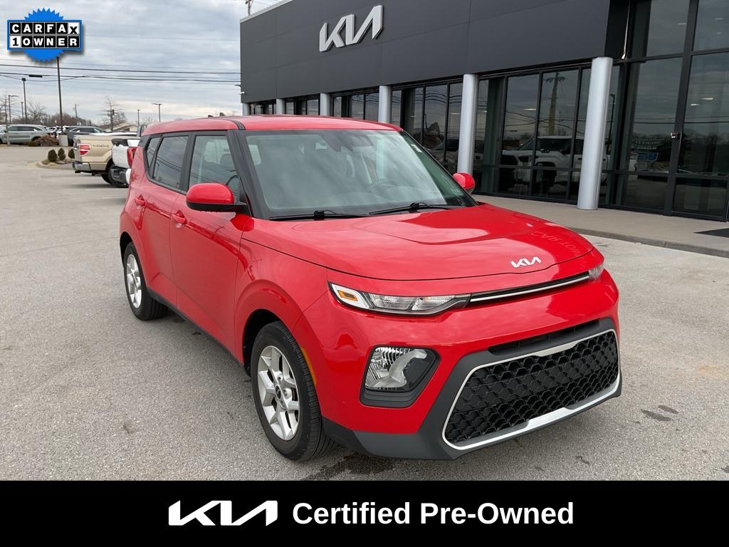 2022 Kia Soul LX's photo