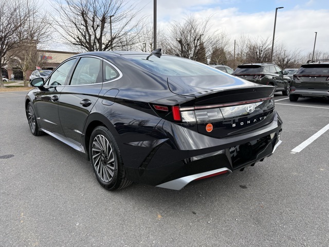 2025 Hyundai Sonata Hybrid SEL photo 4