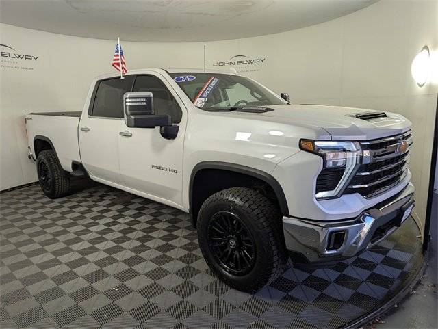 2024 Chevrolet Silverado 2500HD LTZ photo 3