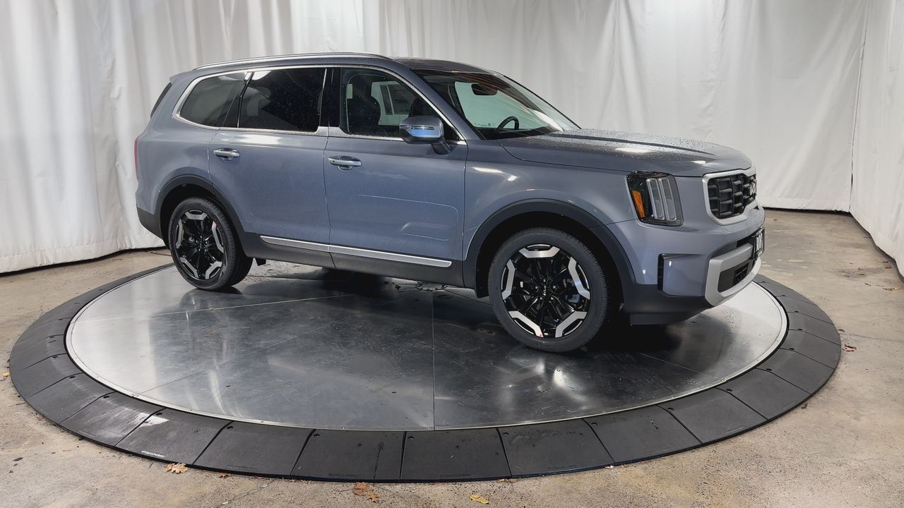 2025 Kia Telluride S photo 2