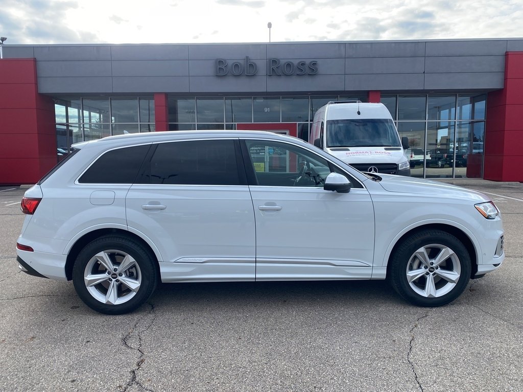 2023 Audi Q7 Premium Plus's photo