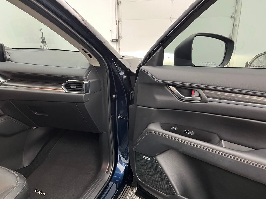 2023 Mazda CX-5 2.5 Premium Plus photo 29