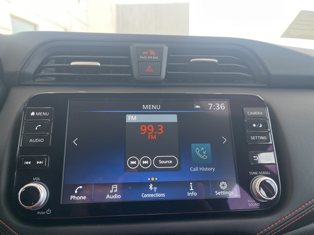 2025 Nissan Versa 1.6 SR photo 15