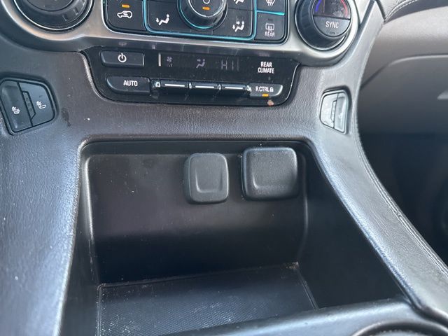 2018 Chevrolet Suburban LT photo 20