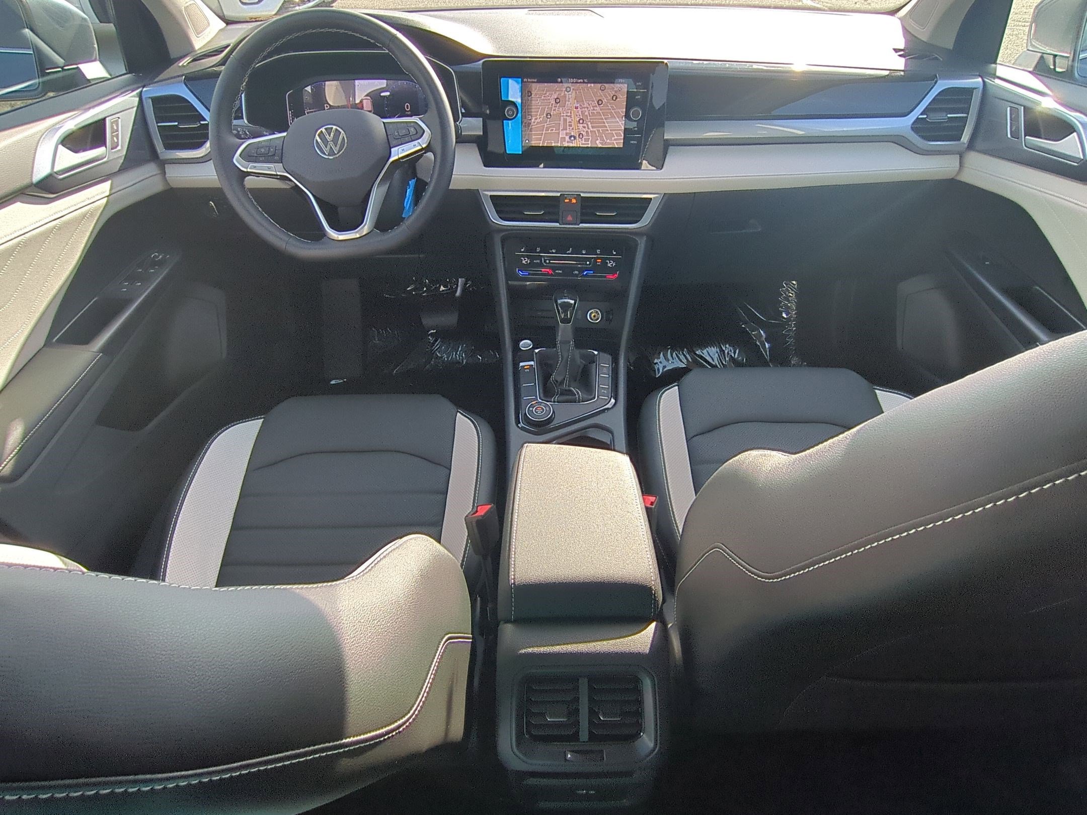 2025 Volkswagen Taos SEL photo 13