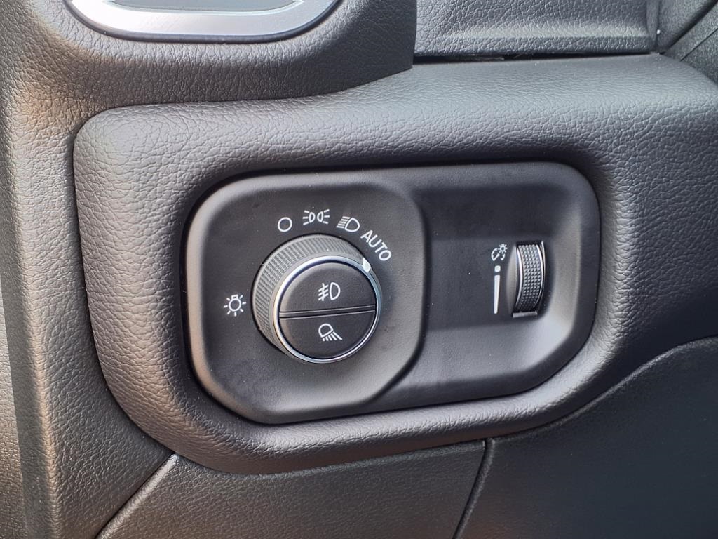 2025 Ram 2500 Big Horn photo 19
