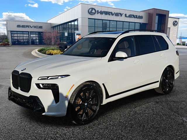 2025 BMW X7 40i's photo