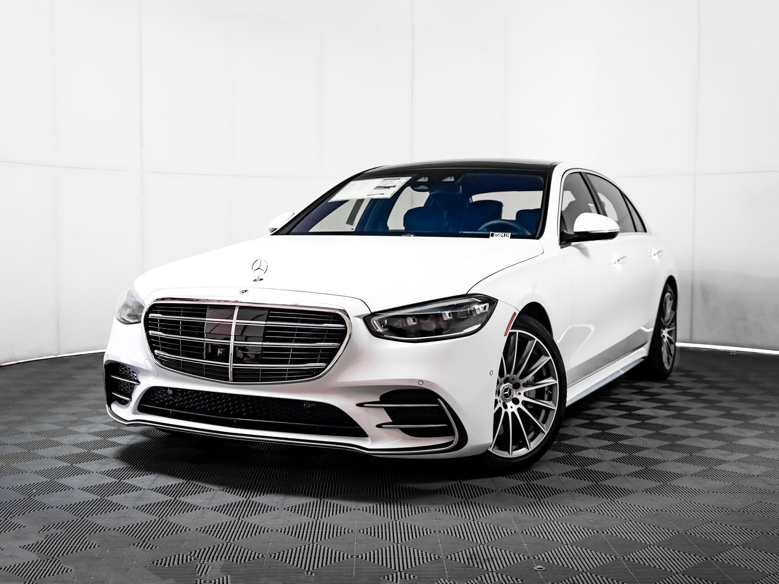 2026 Mercedes-Benz S-Class S 580's photo