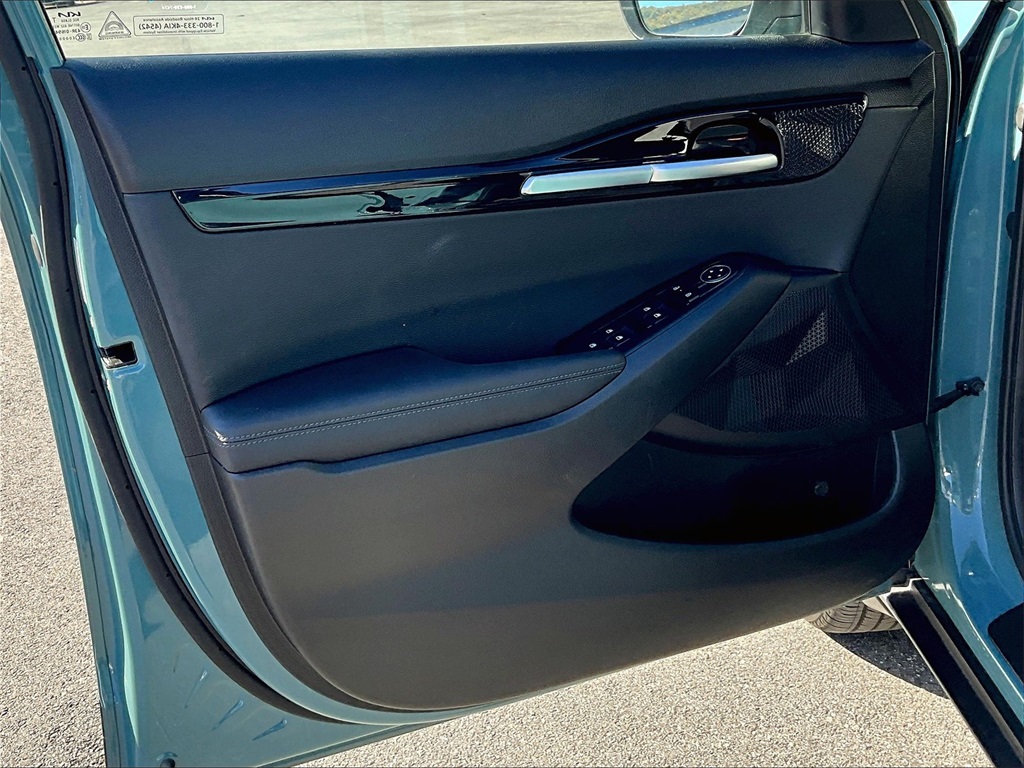2025 Kia Seltos S photo 9