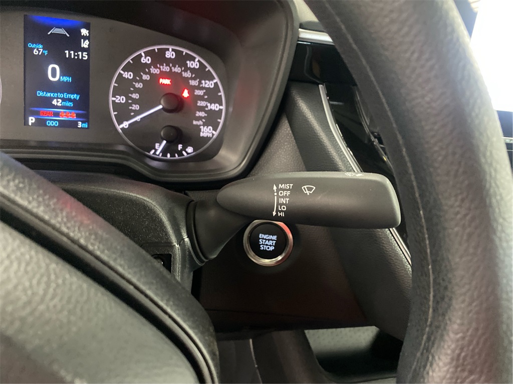 2025 Toyota Corolla LE photo 12