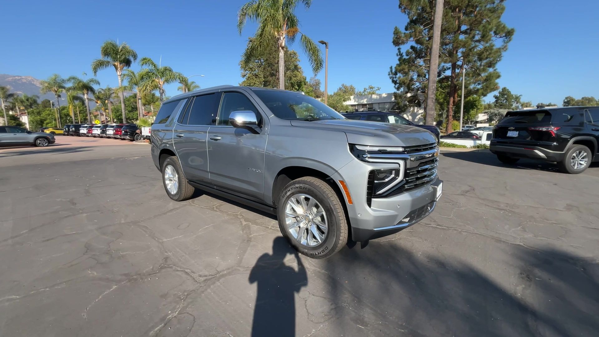 2025 Chevrolet Tahoe Premier photo 2