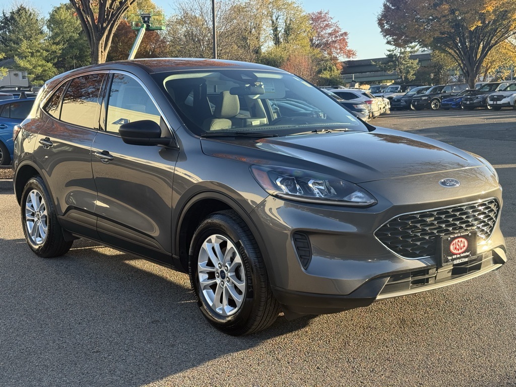 2022 Ford Escape SE photo 4