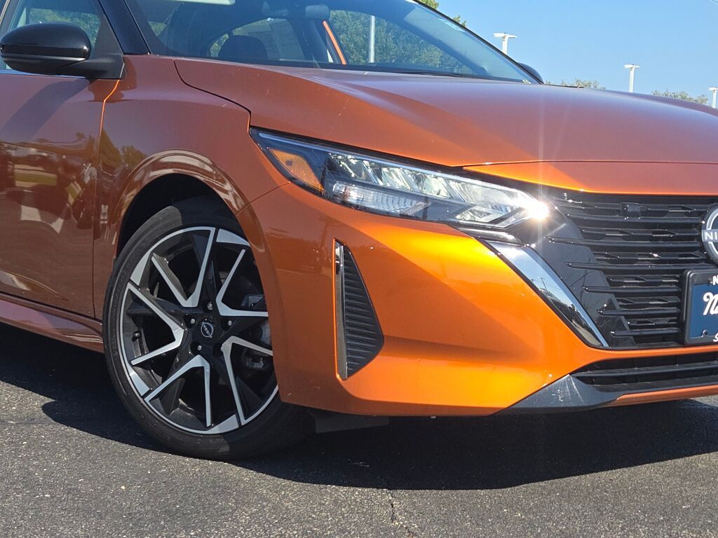 2024 Nissan Sentra SR photo 3