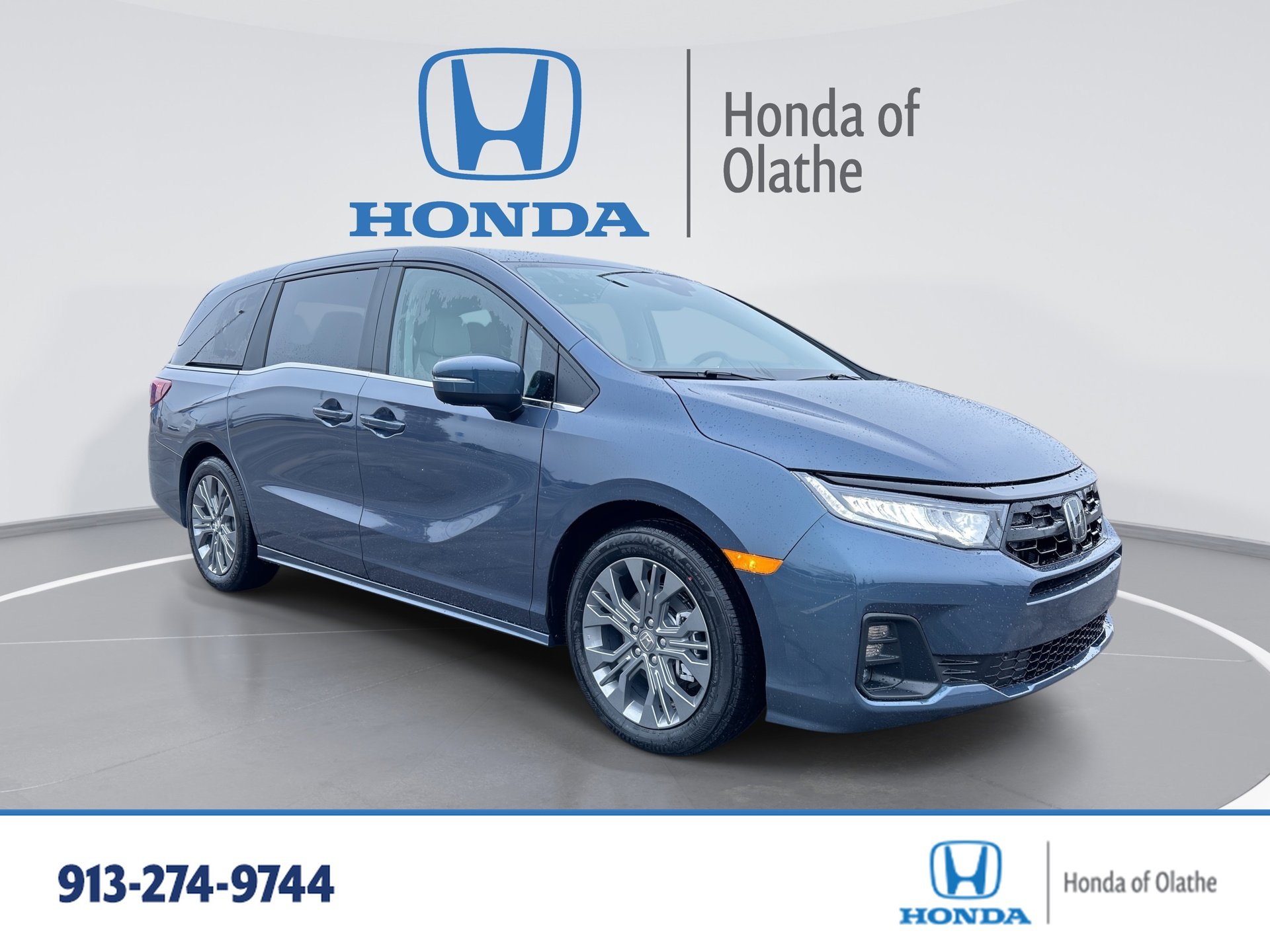 2026 Honda Odyssey Touring's photo