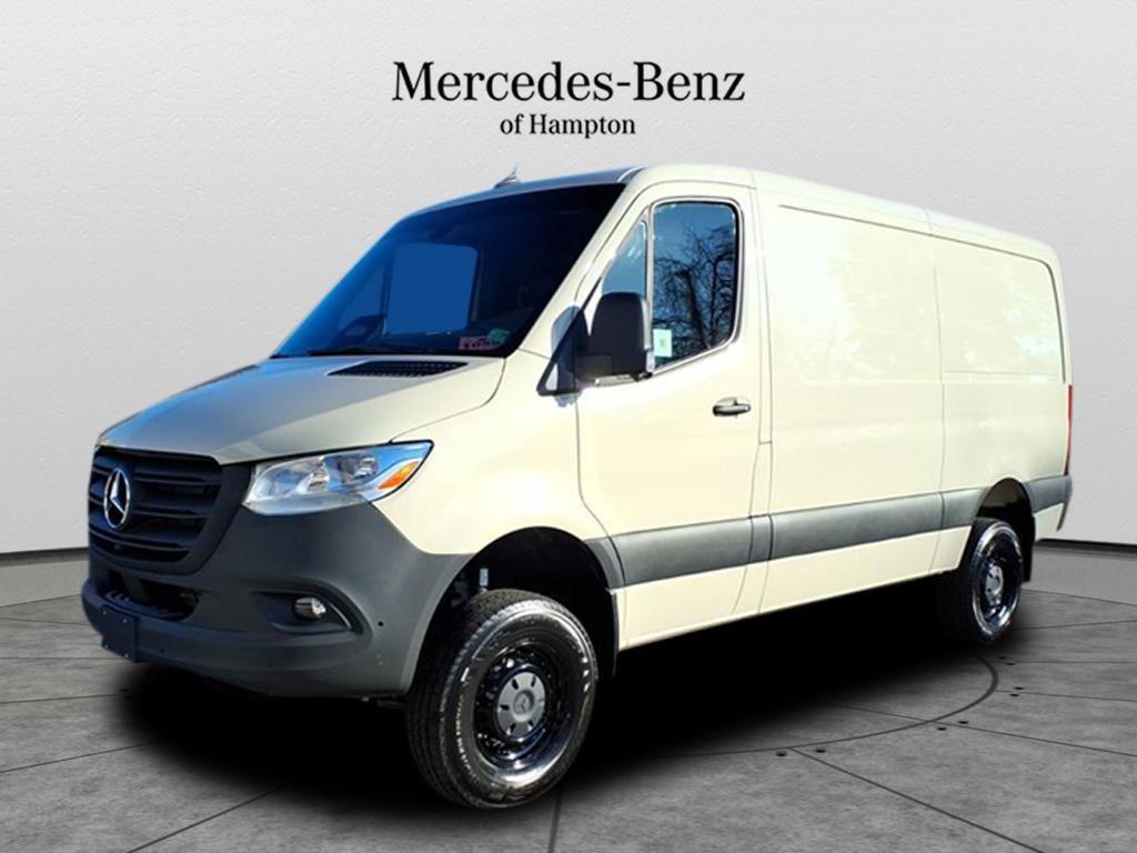 2026 Mercedes-Benz Sprinter Cargo Van Base's photo