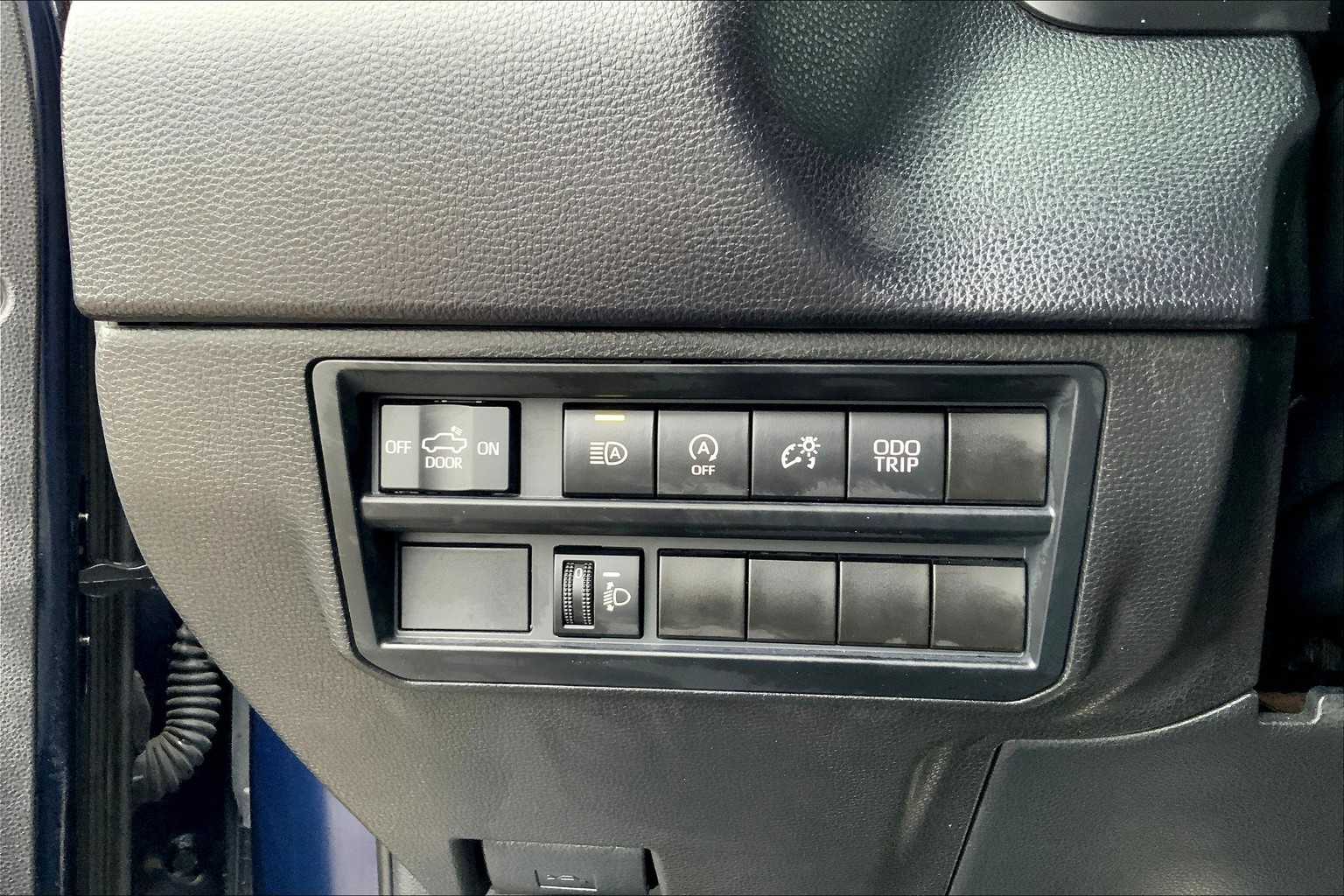 2022 Toyota Tundra SR5 photo 32