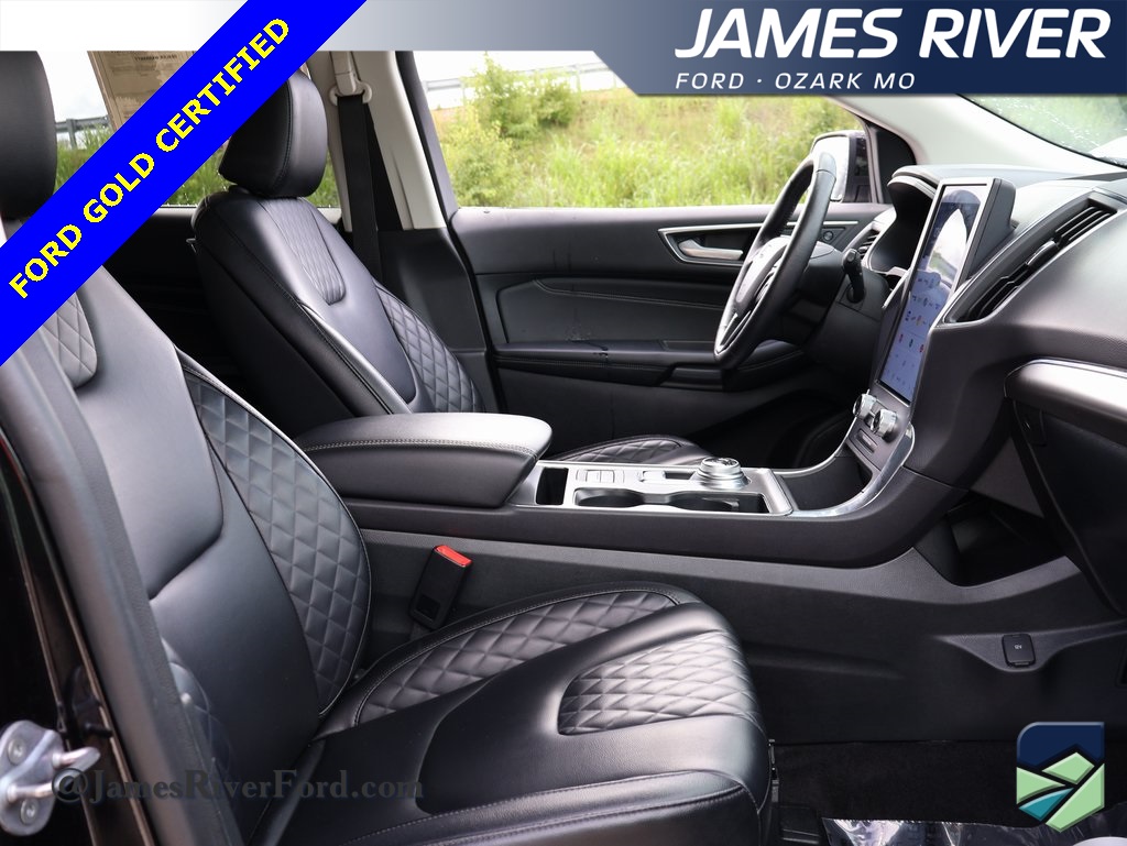 2024 Ford Edge Titanium photo 4