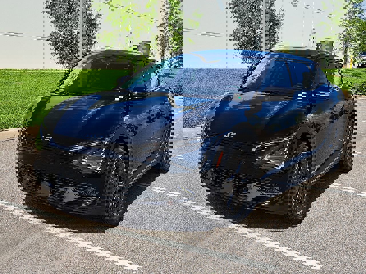 2025 Kia EV6 Light photo 2