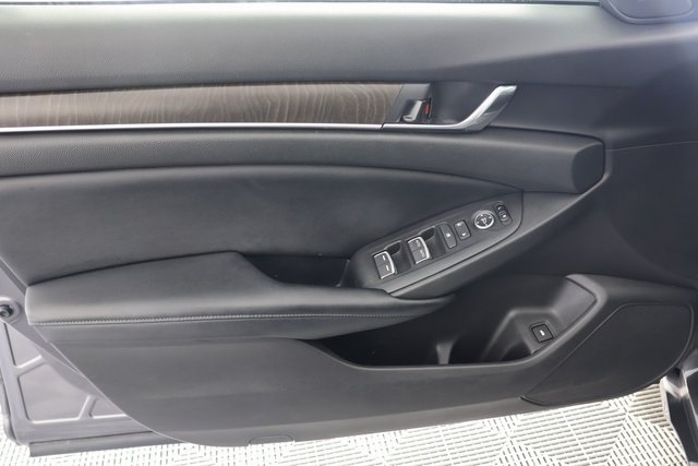 2018 Honda Accord EX photo 24