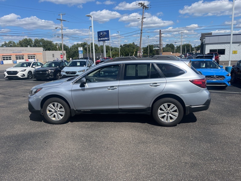 2018 Subaru Outback 2.5i Premium photo 3