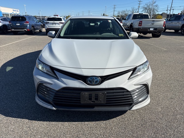 2022 Toyota Camry Hybrid LE photo 3