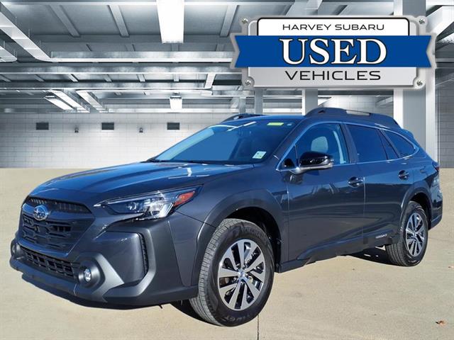 2024 Subaru Outback Premium's photo