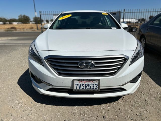 2017 Hyundai Sonata SE photo 2