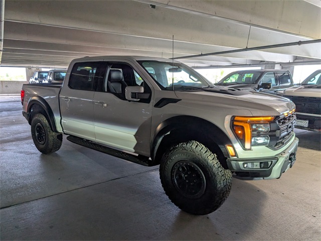 2025 Ford F-150 Raptor photo 2