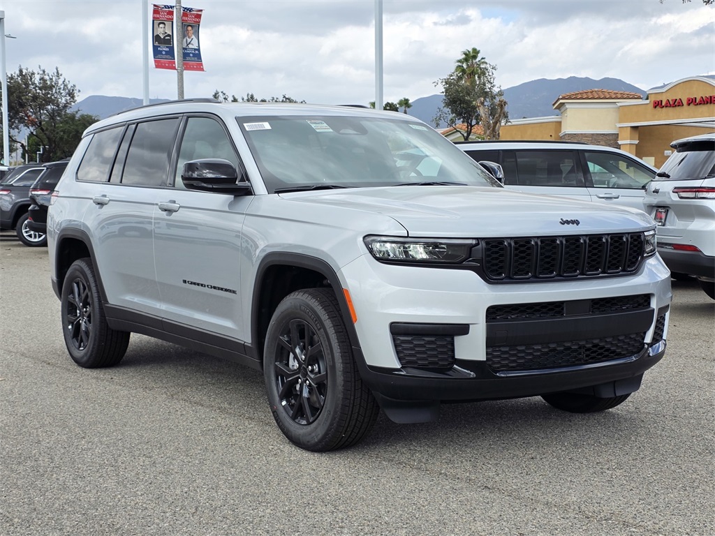 2025 Jeep Grand Cherokee L Altitude's photo