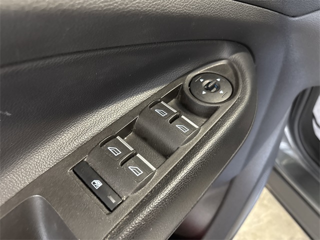 2019 Ford Escape Titanium photo 25