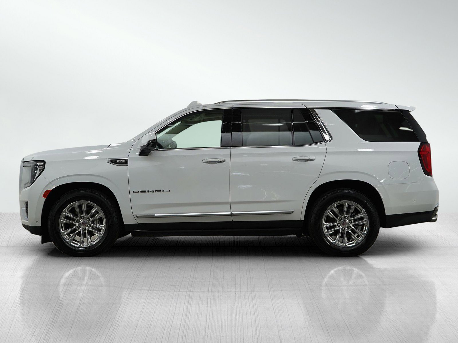Used 2024 GMC Yukon Denali with VIN 1GKS2DKL1RR173153 for sale in Bloomington, Minnesota