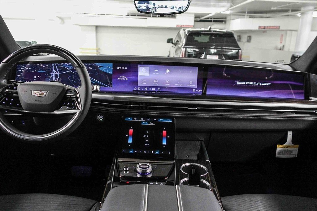2026 Cadillac Escalade Luxury photo 9