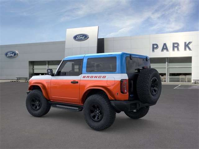 2025 Ford Bronco First Edition photo 4