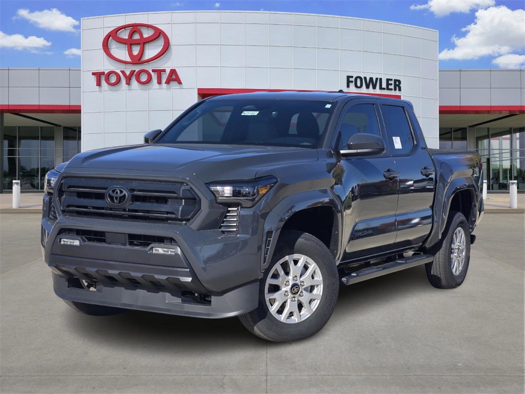 2025 Toyota Tacoma SR5's photo