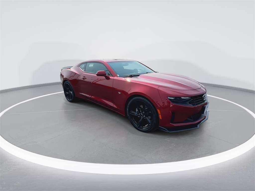 2021 Chevrolet Camaro 1LT photo 2