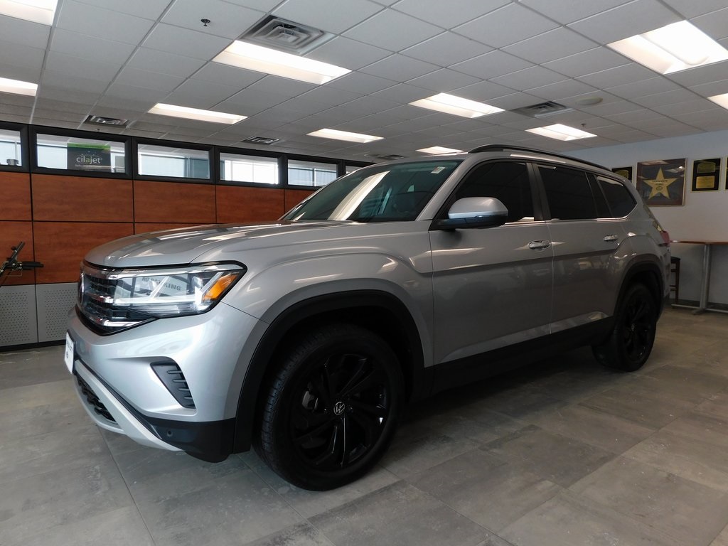 2022 Volkswagen Atlas SE w/Tech's photo