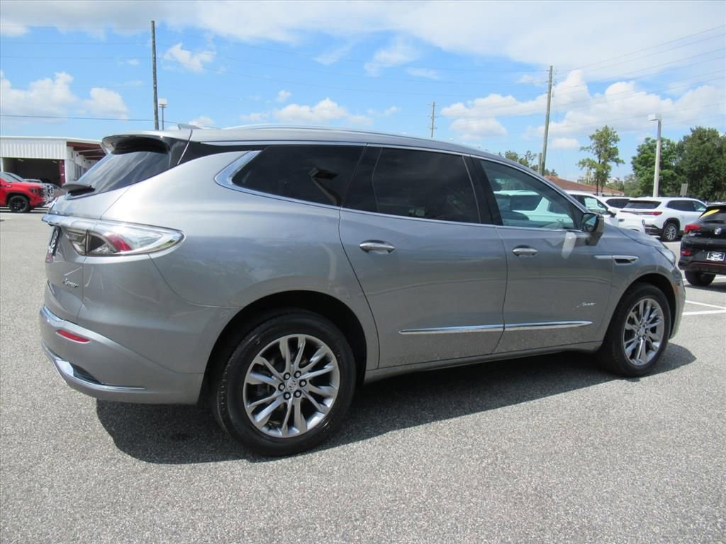 2023 Buick Enclave Avenir photo 6