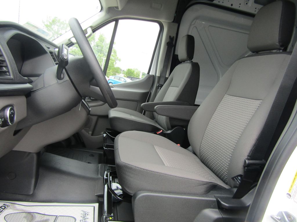 2025 Ford Transit Cargo Van photo 8